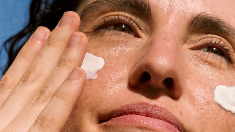 Kem chống nắng phổ rộng là gì?