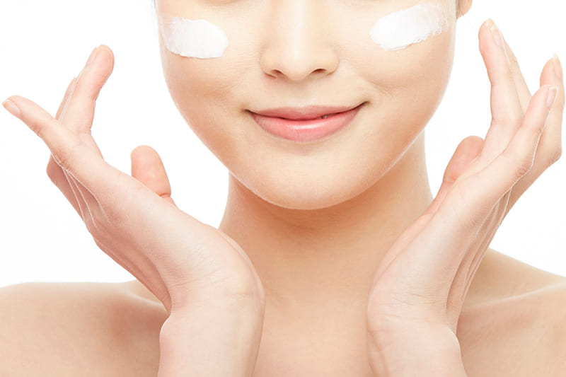 cách dùng kem dưỡng ẩm