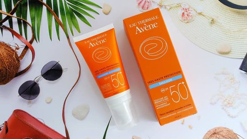 Kem chống nắng cho da hỗn hợp Avene Very High Protection Emulsion SPF50