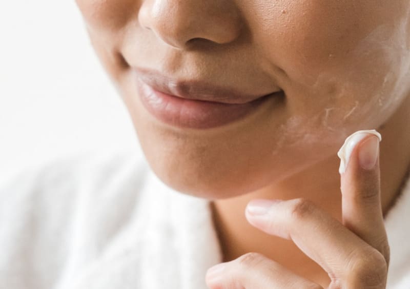 Kem dưỡng ẩm có tác dụng gì?