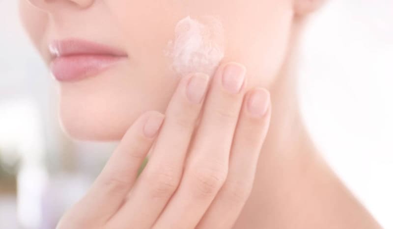 Tại sao nên chọn kem dưỡng ẩm phù hợp cho da nhạy cảm?