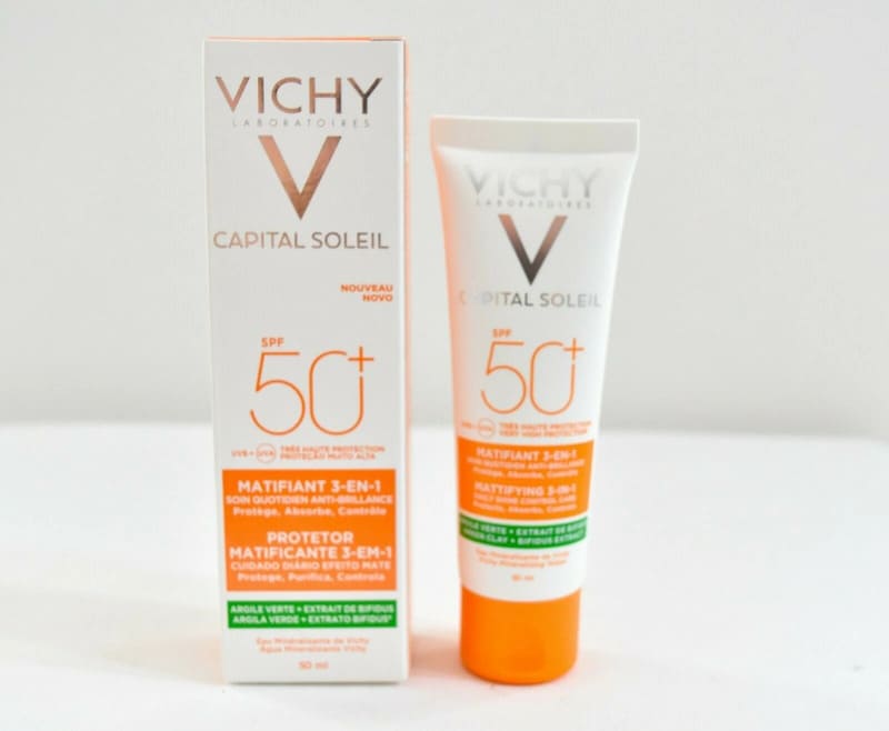 Kem chống nắng cho da đang treatment Vichy Capital Soleil Mattifying 3in1 SPF50+