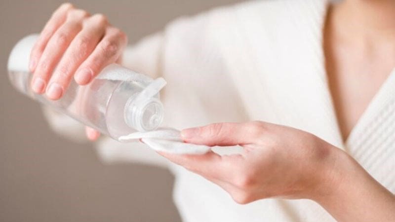 tẩy trang trước hay rửa mặt trước